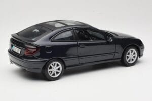 Mercedes C-Class Sports Coupe CL203 Modrý Maisto 1:18 B66962124 Kov – obrázek 3 z 8