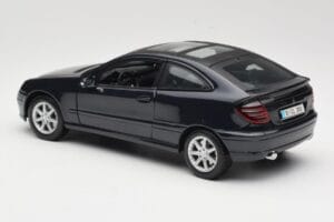 Mercedes C-Class Sports Coupe CL203 Modrý Maisto 1:18 B66962124 Kov – obrázek 7 z 8
