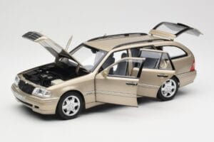 Mercedes C-Class T-Model W202 Smoke Silver Norev 1:18 183388 Kov – obrázek 2 z 8