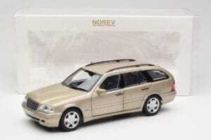 Mercedes C-Class T-Model W202 Smoke Silver Norev 1:18 183388 Kov – obrázek 8 z 8