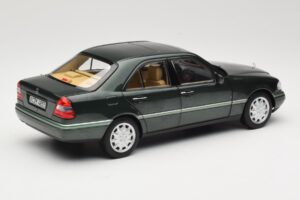 Mercedes C-Class W202 Malachite Green Norev 1:18 183372 Kov – obrázek 5 z 8