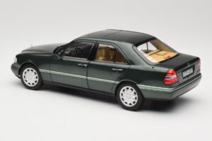 Mercedes C-Class W202 Malachite Green Norev 1:18 183372 Kov – obrázek 6 z 8