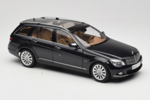 Mercedes C-Class W204 Estate Obsidian Black AUTOart 1:18 B66962349 Kov – obrázek 6 z 8