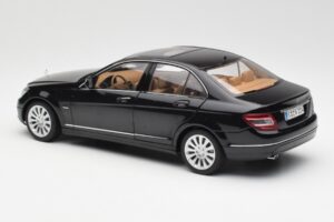 Mercedes C-Class W204 Obsidian Černý AUTOart 1:18 B66962365 Kov – obrázek 7 z 8