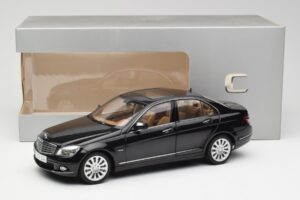 Mercedes C-Class W204 Obsidian Černý AUTOart 1:18 B66962365 Kov – obrázek 8 z 8