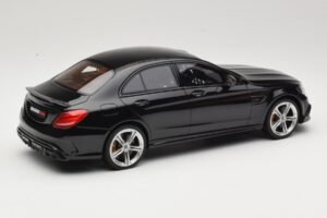 Mercedes C-Class W205 Brabus 650 Černý GT Spirit 1:18 GT132 Pryskyřice – obrázek 2 z 6