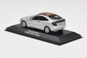 Mercedes C-Class W203 Sport Coupe Stříbrný Minichamps 1:43 B66961916 Kov – obrázek 3 z 4