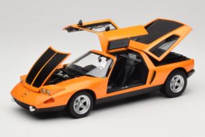 Mercedes C111 II White Autumn Metallic Norev 1:18 183050 Kov – obrázek 2 z 10
