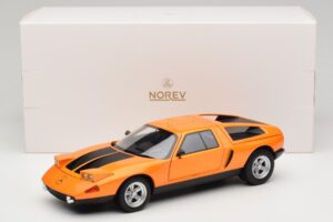 Mercedes C111 II White Autumn Metallic Norev 1:18 183050 Kov – obrázek 10 z 10