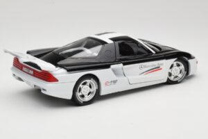 Mercedes C112 Sport Bílý & Černý Guiloy 1:18 68521 Kov – obrázek 3 z 8