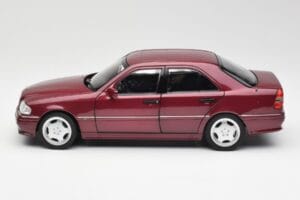 Mercedes AMG C36 W202 Almandine Červený Norev 1:18 B66040706 Kov – obrázek 4 z 8