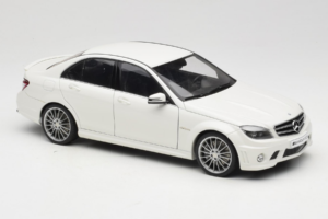 Mercedes AMG C63 W204 Bílý AUTOart 1:18 72674-R1 Kov – obrázek 6 z 8