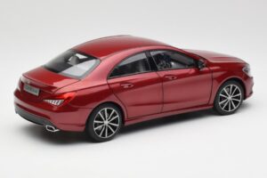 Mercedes CLA C117 Designo Patagonia Červený Metalíza Norev 1:18 B66960131 Kov – obrázek 3 z 8