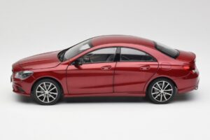 Mercedes CLA C117 Designo Patagonia Červený Metalíza Norev 1:18 B66960131 Kov – obrázek 4 z 8