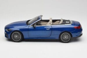 Mercedes CLE Kabriolet A236 Modrý Norev 1:18 B66960653 Kov – obrázek 5 z 9