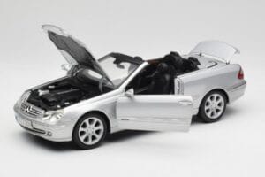 Mercedes CLK 500 Kabriolet Elegance A209 Stříbrný Kyosho 1:18 B66962172 Kov – obrázek 2 z 8