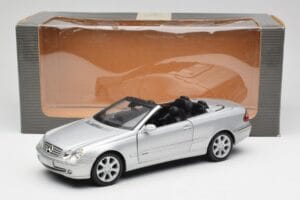 Mercedes CLK 500 Kabriolet Elegance A209 Stříbrný Kyosho 1:18 B66962172 Kov – obrázek 8 z 8