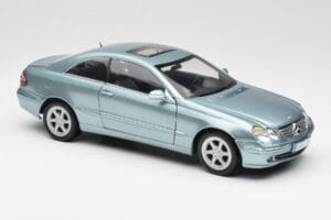 Mercedes CLK 500 W209 Světle Modrý Metalíza Kyosho 1:18 B66962192 Kov – obrázek 6 z 8