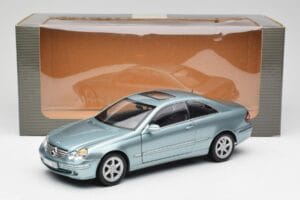 Mercedes CLK 500 W209 Světle Modrý Metalíza Kyosho 1:18 B66962192 Kov – obrázek 8 z 8