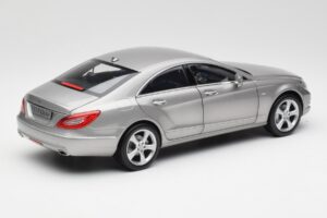 Mercedes CLS C218 Designo Alubeam Titanium Norev 1:18 B66961298 Kov – obrázek 3 z 8