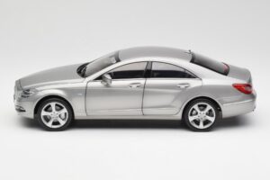 Mercedes CLS C218 Designo Alubeam Titanium Norev 1:18 B66961298 Kov – obrázek 4 z 8