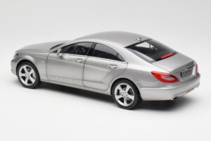 Mercedes CLS C218 Designo Alubeam Titanium Norev 1:18 B66961298 Kov – obrázek 7 z 8