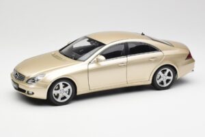 Mercedes CLS C219 Světle Béžová Zlatá Kyosho 1:18 08401LBE Kov