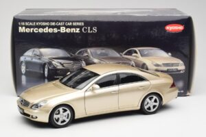 Mercedes CLS C219 Světle Béžová Zlatá Kyosho 1:18 08401LBE Kov – obrázek 8 z 8