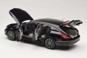 Mercedes CLS Shooting Brake X218 Obsidian Black Norev 1:18 B66960115 Kov – obrázek 5 z 8