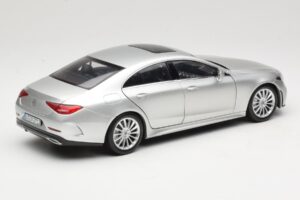 Mercedes CLS C257 Stříbrný Norev 1:18 183489 Kov – obrázek 3 z 8