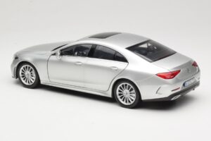 Mercedes CLS C257 Stříbrný Norev 1:18 183489 Kov – obrázek 7 z 8