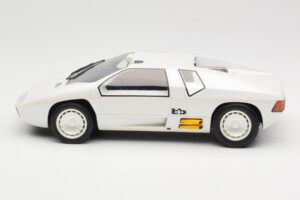 Mercedes CW311 White Metallic BoS Models 1:18 BOS198 Pryskyřice – obrázek 3 z 6