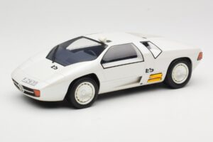 Mercedes CW311 White Metallic BoS Models 1:18 BOS198 Pryskyřice