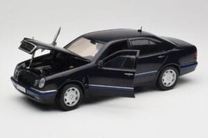 Mercedes E-Class W210 E320 Černý Sun Star 1:18 1151 Kov – obrázek 2 z 8