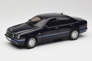 Mercedes E-Class W210 E320 Černý Sun Star 1:18 1151 Kov