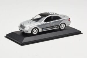 Mercedes E-Class W211 #36 Paris-Beijing 2006 Replacement Box Minichamps 1:43 B66962270-R Kov – obrázek 2 z 4