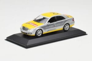 Mercedes E-Class W211 #4 Team ADAC Paris-Beijing 2006 Replacement Box Minichamps 1:43 B66962260-R Kov – obrázek 2 z 4