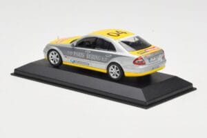 Mercedes E-Class W211 #4 Team ADAC Paris-Beijing 2006 Replacement Box Minichamps 1:43 B66962260-R Kov – obrázek 3 z 4