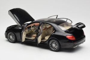 Mercedes E-Class W213 Obsidian Černý iScale 1:18 B66960380 Kov – obrázek 5 z 8