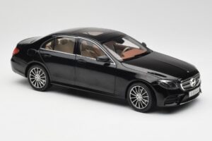 Mercedes E-Class W213 Obsidian Černý iScale 1:18 B66960380 Kov – obrázek 6 z 8