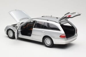 Mercedes E320 T-Modell S210 Elegance Stříbrný Kyosho 1:18 B66962166 Kov – obrázek 5 z 8