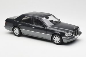 Mercedes E320 W124 Nautik Modrá Metalická Dealer Edition AUTOart 1:18 B66040508 Kov – obrázek 6 z 8