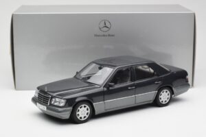 Mercedes E320 W124 Nautik Modrá Metalická Dealer Edition AUTOart 1:18 B66040508 Kov – obrázek 8 z 8
