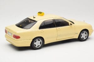 Mercedes E320 W210 Taxi Sun Star 1:18 1160 Kov – obrázek 3 z 8