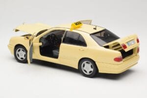 Mercedes E320 W210 Taxi Sun Star 1:18 1160 Kov – obrázek 5 z 8