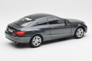 Mercedes E500 C207 Coupe Tenoric Šedý Norev 1:18 183540 Kov – obrázek 3 z 8