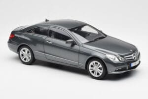 Mercedes E500 C207 Coupe Tenoric Šedý Norev 1:18 183540 Kov – obrázek 6 z 8