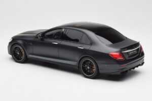 Mercedes AMG E63 S W213 Edition 1 Night Černý GT Spirit 1:18 B66963111 Pryskyřice – obrázek 5 z 6