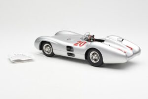 Mercedes W196 Streamliner #20 K. Kling French GP 1954 CMC 1:18 M-128B Kov – obrázek 5 z 6