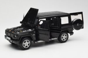 Mercedes G 500 W463 Černý Dealer Edition AUTOart 1:18 B66962143 Kov – obrázek 2 z 8